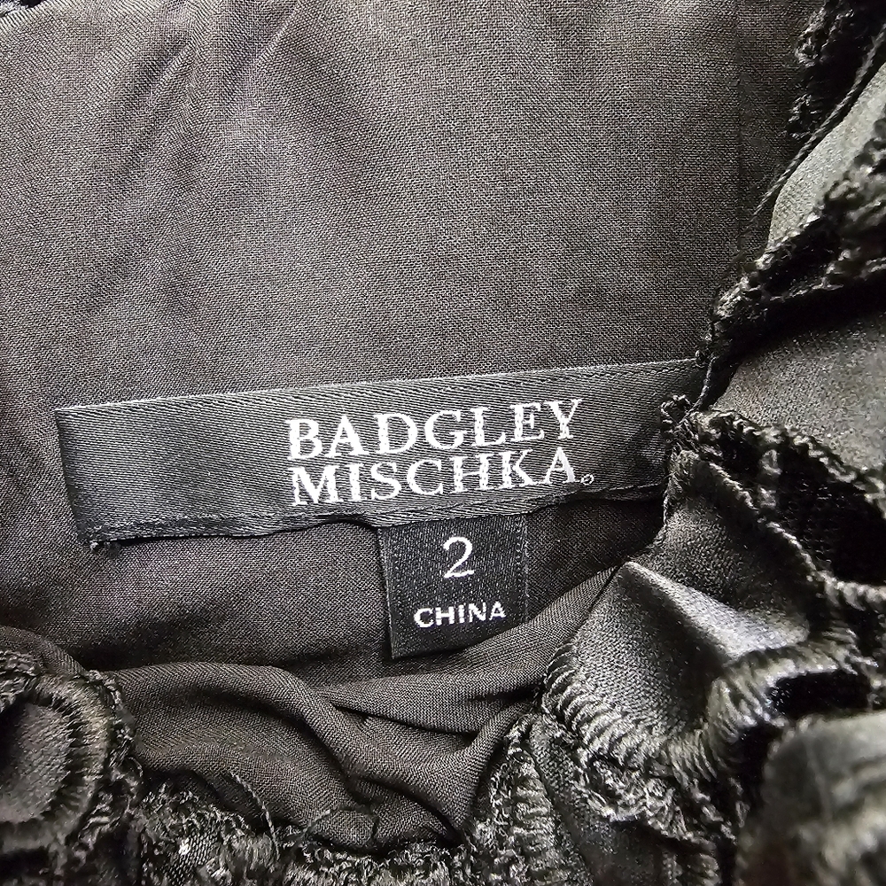 Nwot Badgley Mischka Black/White Off Shoulder Fringed Shortsleeve Ruffle Dress - Picture 4 of 17